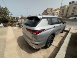 2023 Mitsubishi Outlander full